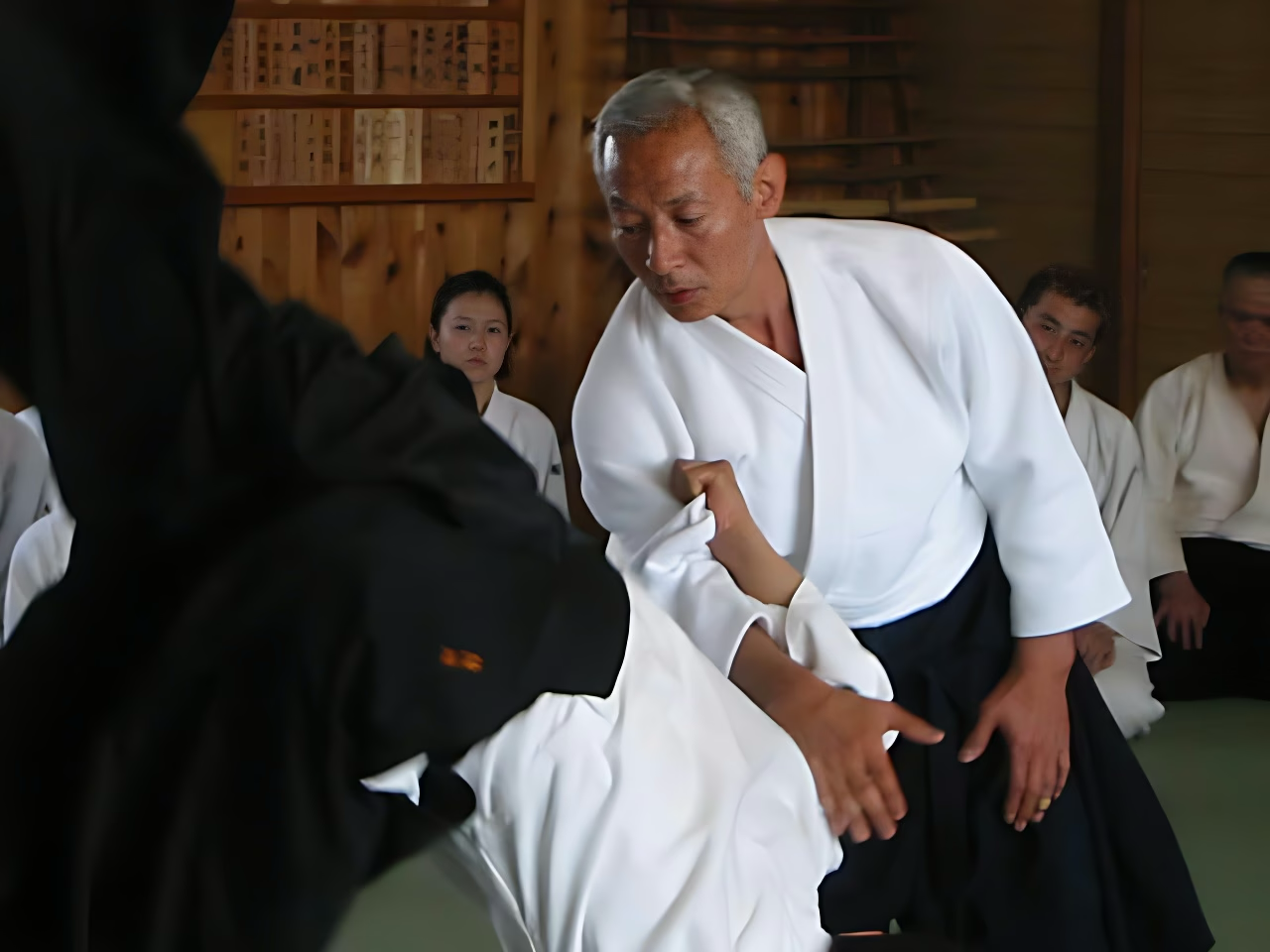 Endo Shihan teaching at Saku Dojo